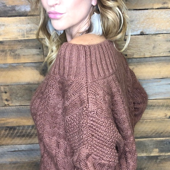 Sweater - Picture 4 of 6